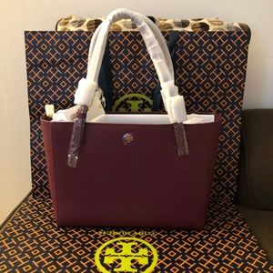 ☘️🌸Tory Burch Emerson small buckle tote🌸☘️